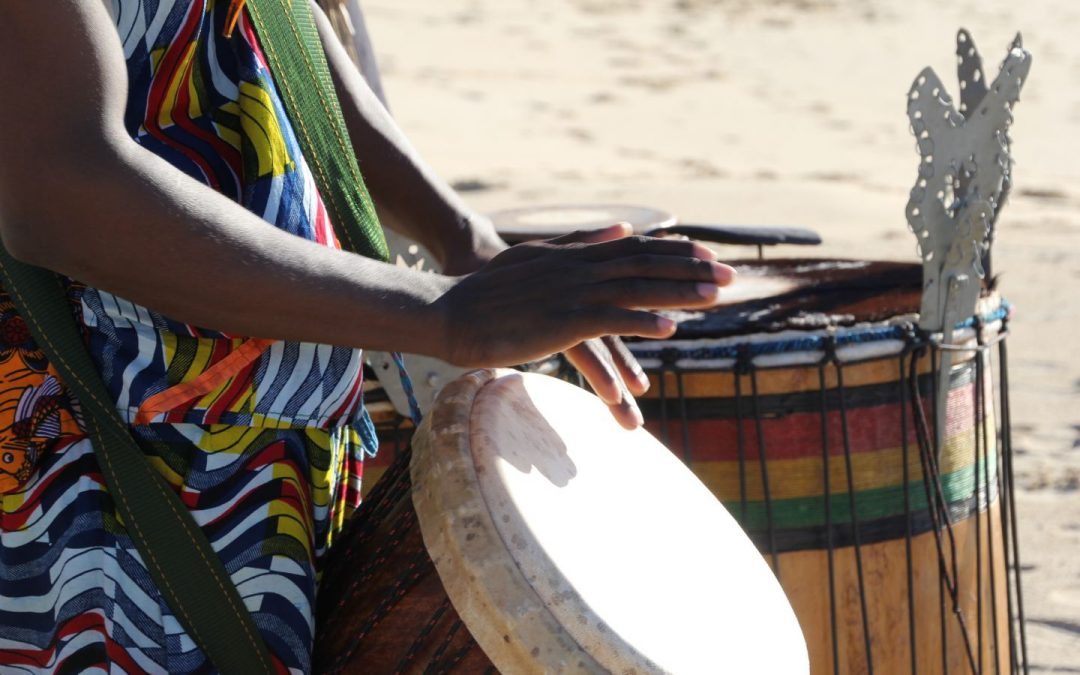 How to play djembe – The three sounds